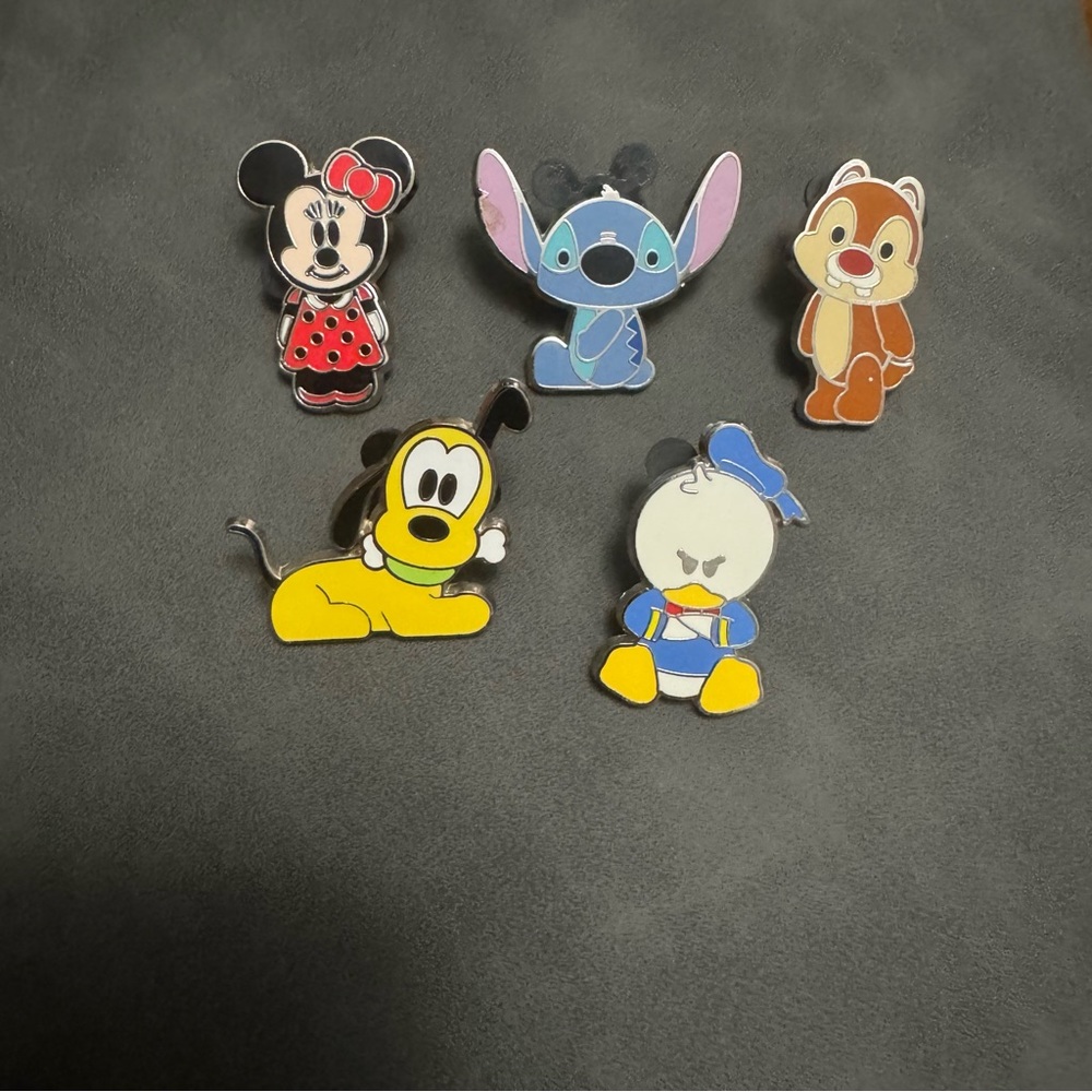 Disney Character Pin Set - Minnie, Stitch, Chip, Pluto, Donald
